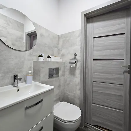 Boleslawiec City Apartment Апартаменти